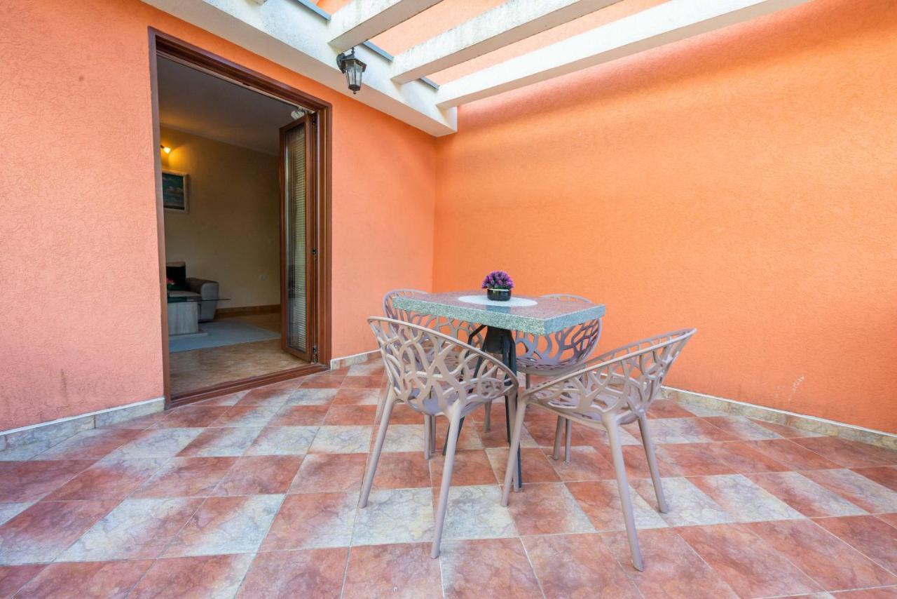 Milas Trojica Apartment *