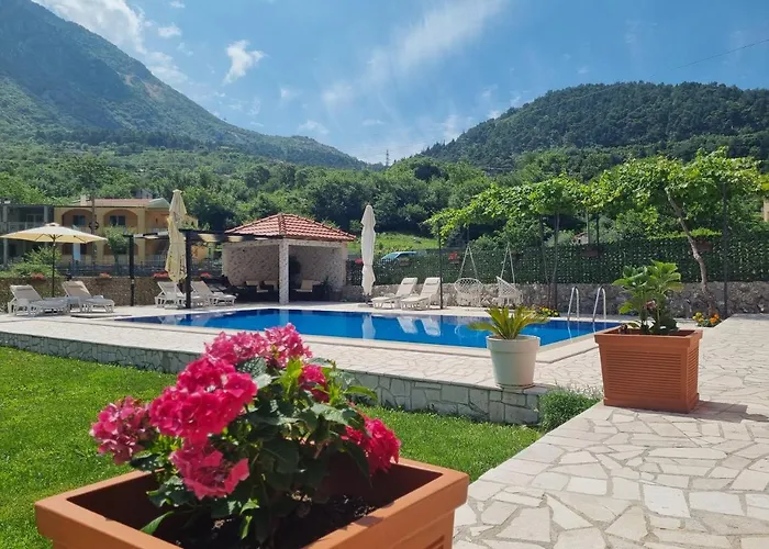 Milas Trojica Kotor