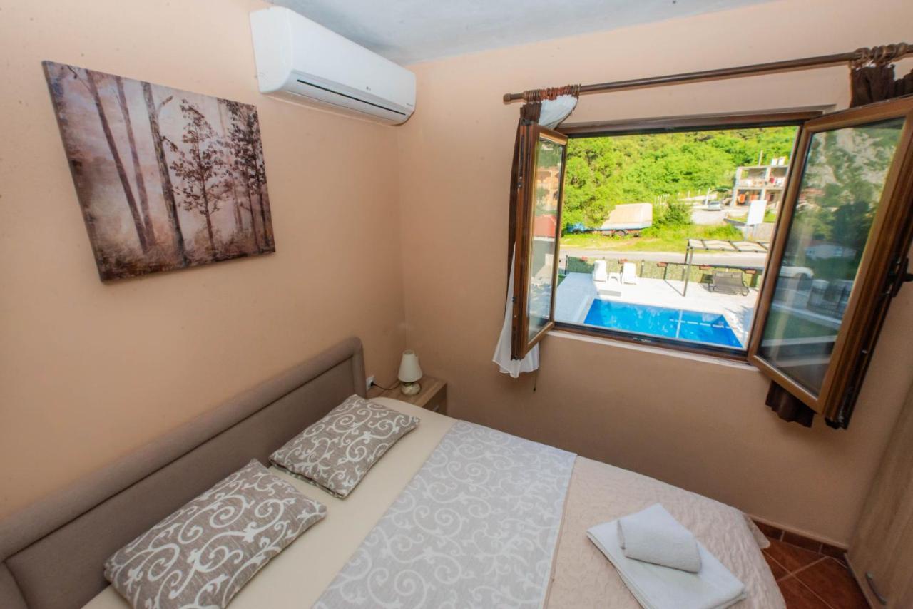 Milas Trojica Apartment Kotor