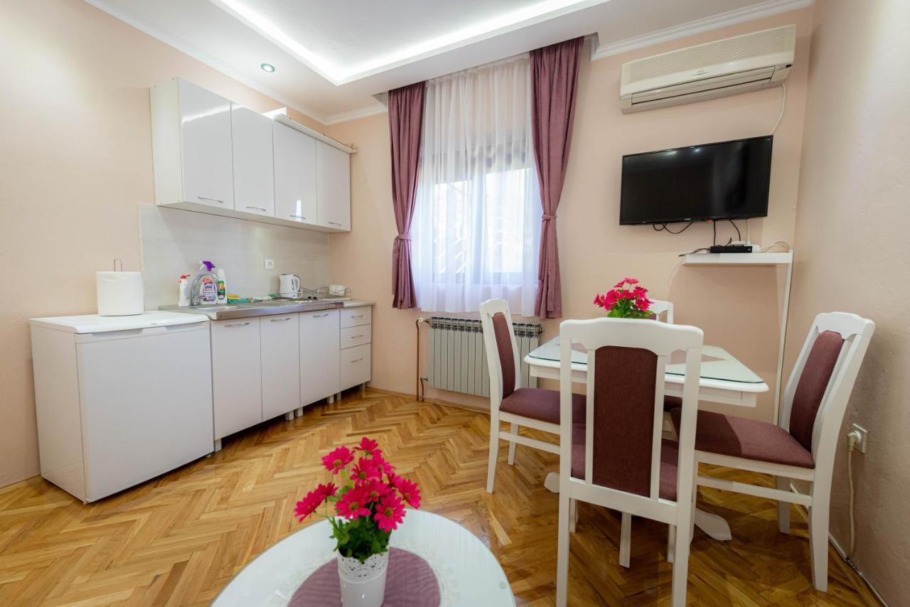 Milas Trojica Apartment Kotor